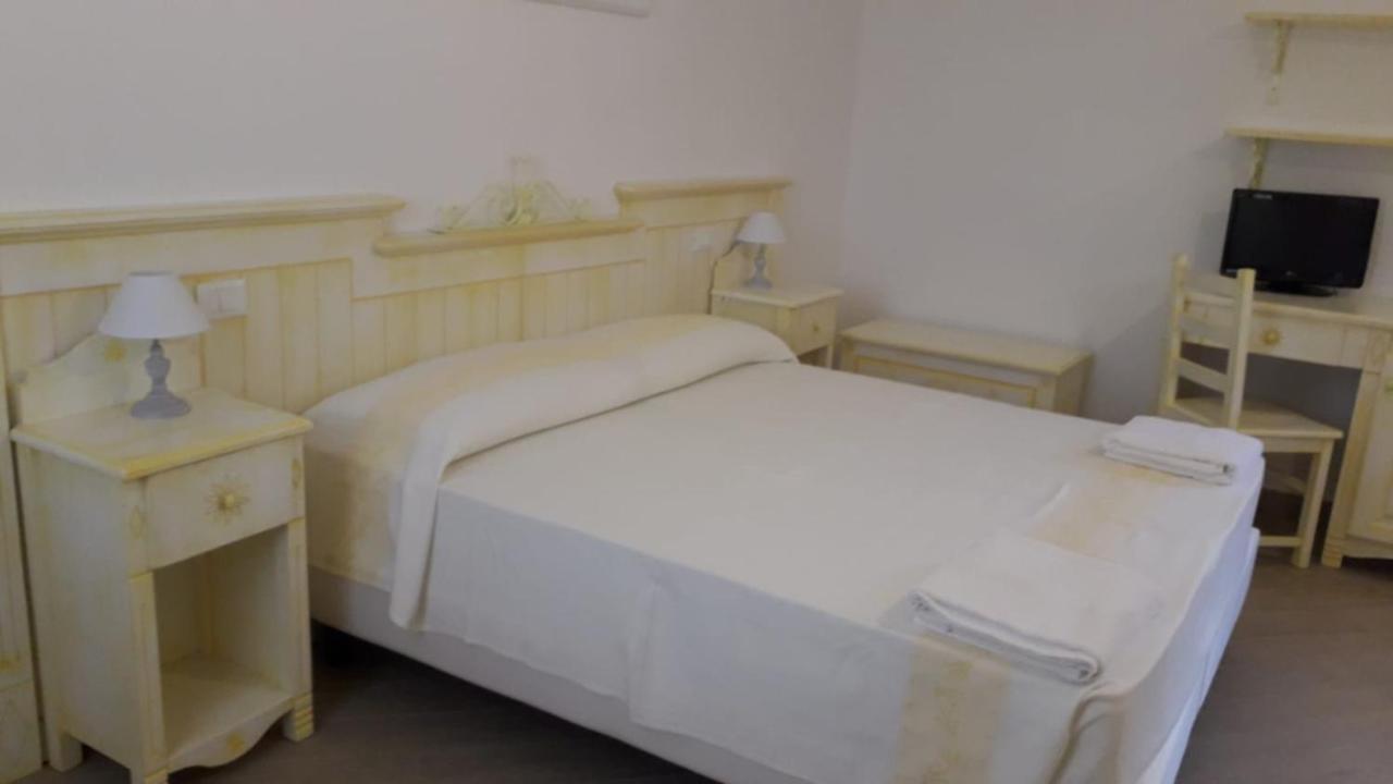 Sosventos Village Hotel Teulada Eksteriør bilde