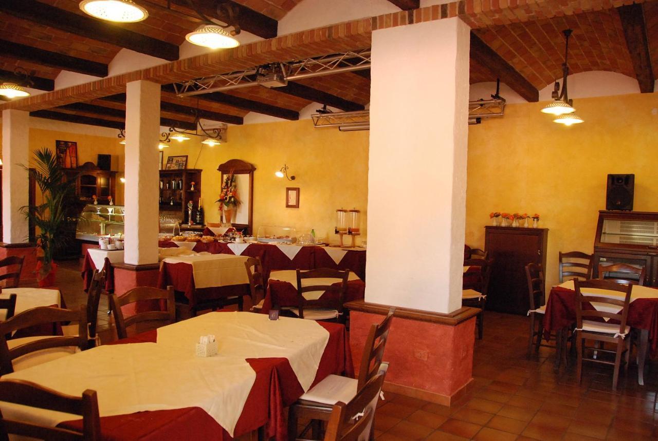 Sosventos Village Hotel Teulada Eksteriør bilde